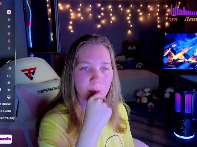 Vita-min-4ik live cam on BongaCams