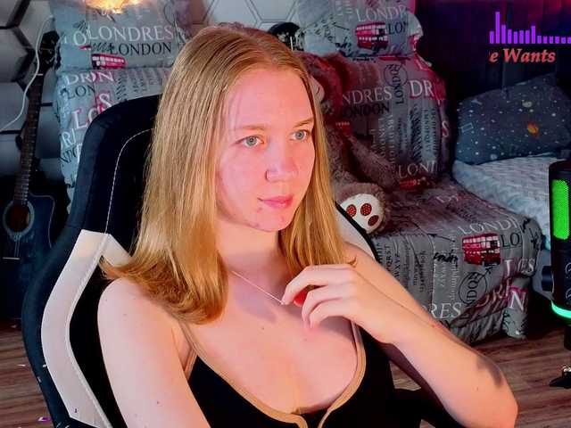 Vita-min-4ik live cam on BongaCams