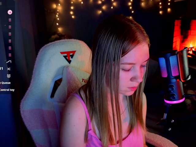 Lilith-girls-party, live now on BongaCams