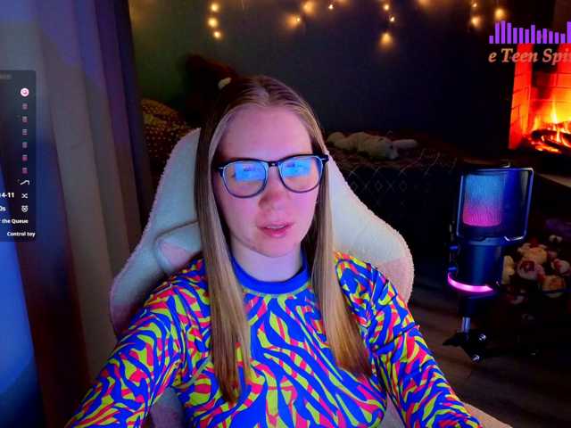Lilith-girls-party, live now on BongaCams