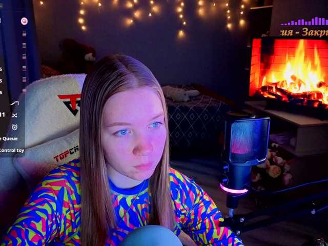 Lilith-girls-party live cam preview