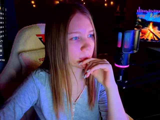 Lilith-girls-party webcam