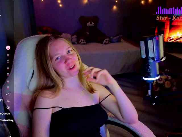 Lilith-girls-party webcam
