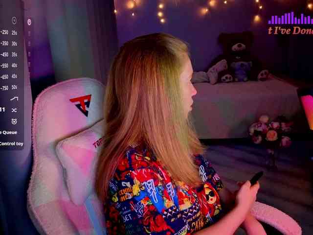 Lilith-girls-party webcam