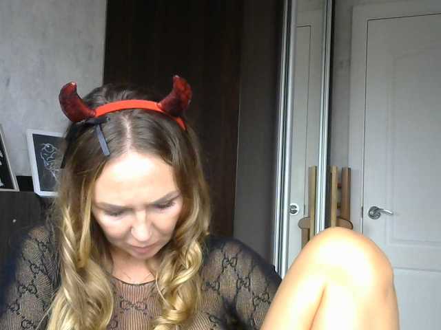 CuteFngelina live cam on BongaCams