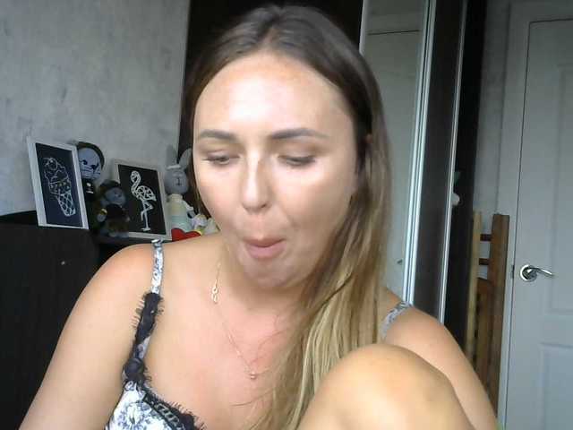 CuteFngelina live cam on BongaCams