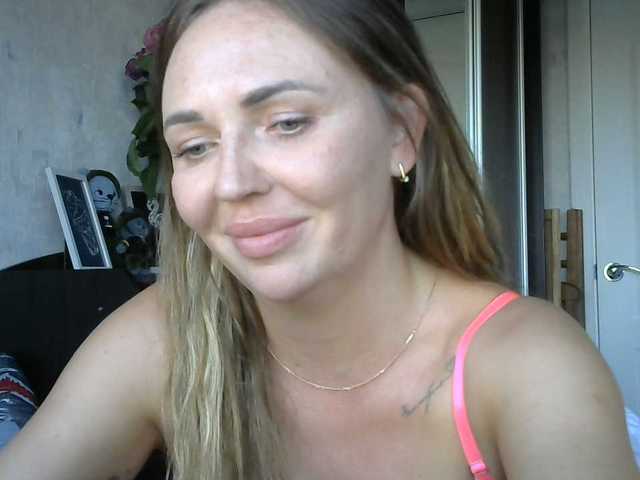 CuteFngelina live cam on BongaCams