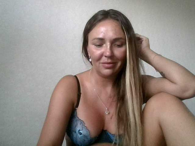 CuteFngelina live cam on BongaCams