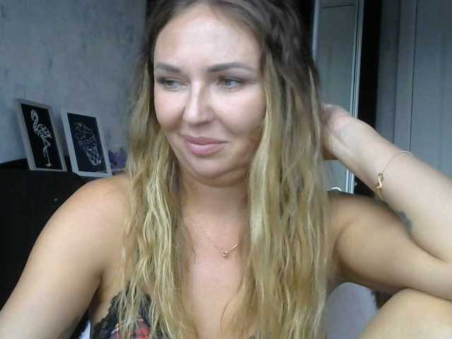 CuteFngelina live cam on BongaCams