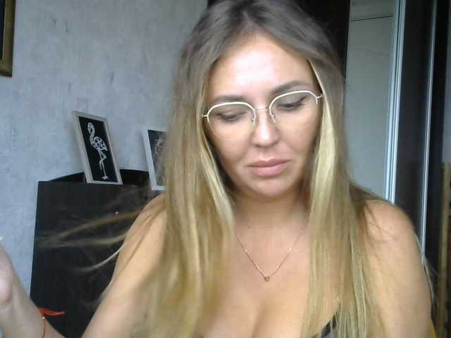 CuteFngelina live cam on BongaCams