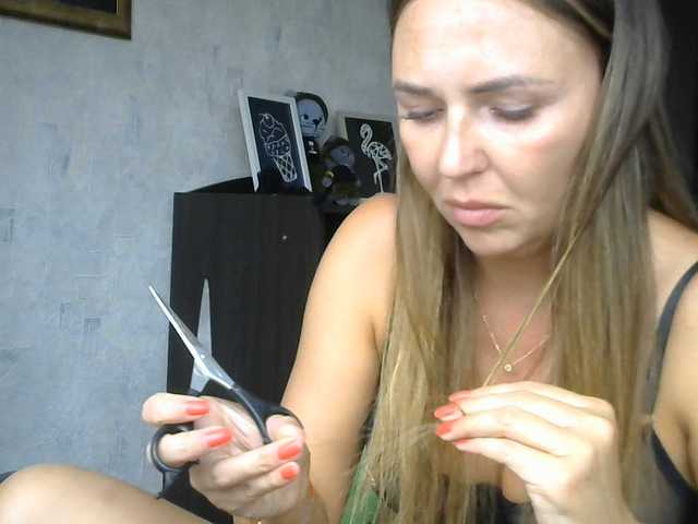 CuteFngelina live cam on BongaCams