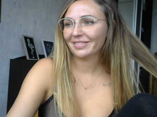 CuteFngelina live cam on BongaCams