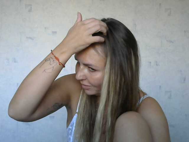 CuteFngelina live cam on BongaCams