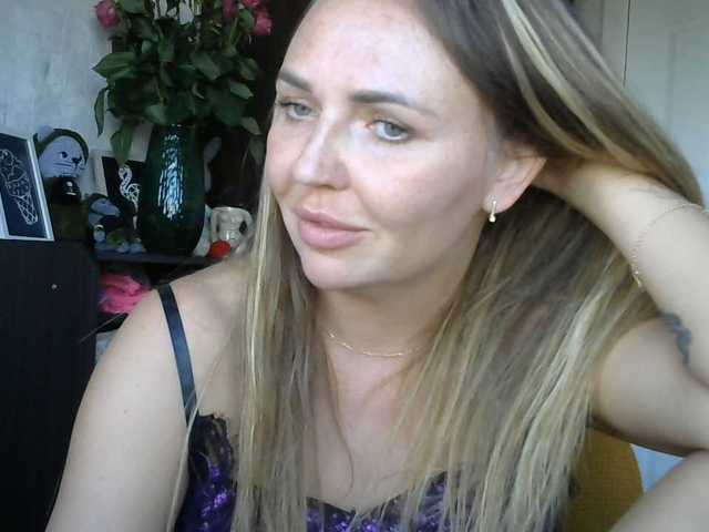 CuteFngelina live cam on BongaCams