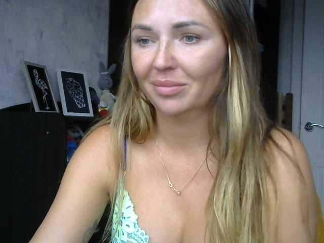 CuteFngelina, en vivo ahora en BongaCams