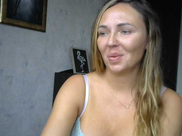 CuteFngelina live cam on BongaCams