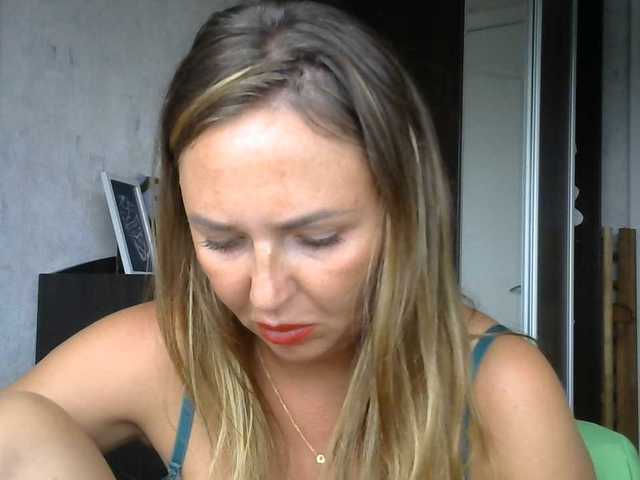 CuteAngelina live cam preview