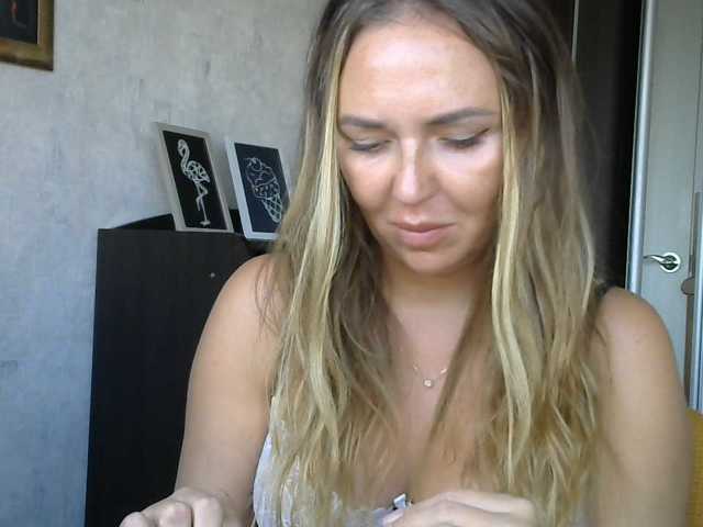 CuteFngelina live cam on BongaCams