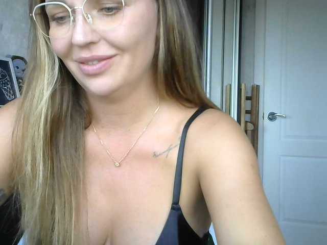 CuteFngelina live cam on BongaCams