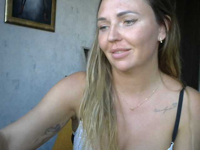 CuteFngelina live cam on BongaCams