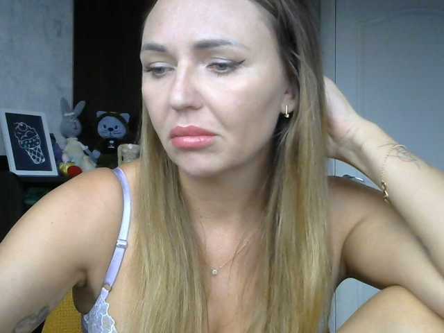 CuteFngelina live cam on BongaCams