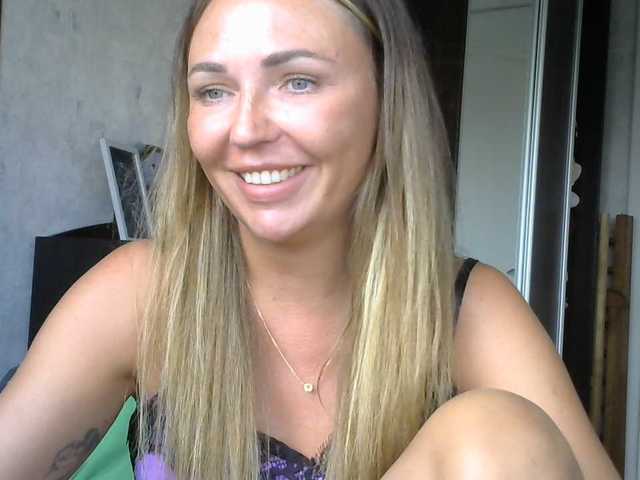 CuteFngelina live cam on BongaCams