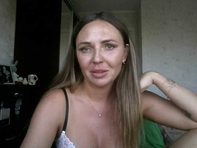 CuteFngelina live cam on BongaCams