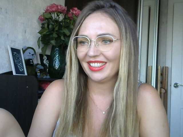 CuteFngelina live cam on BongaCams