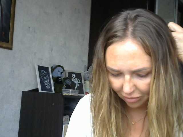 CuteFngelina live cam on BongaCams