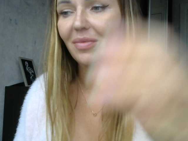 CuteFngelina live cam on BongaCams
