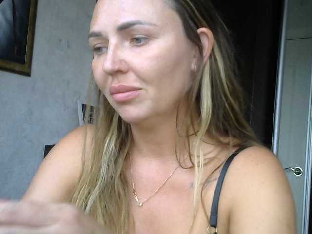 CuteFngelina live cam on BongaCams