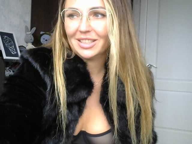 CuteFngelina live cam on BongaCams
