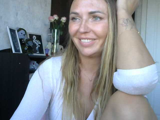 CuteFngelina live cam on BongaCams