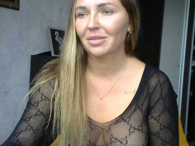 CuteFngelina live cam on BongaCams