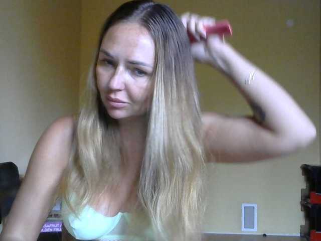 CuteFngelina live cam on BongaCams