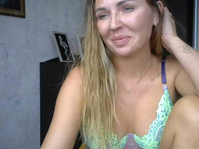 CuteFngelina live cam on BongaCams