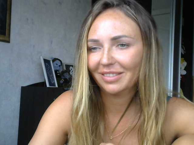 CuteFngelina live cam on BongaCams
