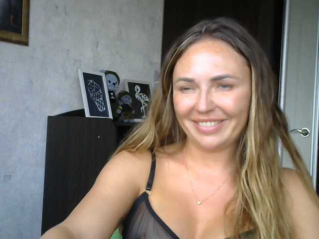 CuteFngelina live cam on BongaCams