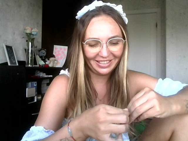 CuteFngelina live cam on BongaCams