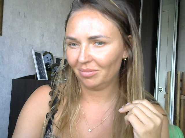 CuteFngelina live cam on BongaCams