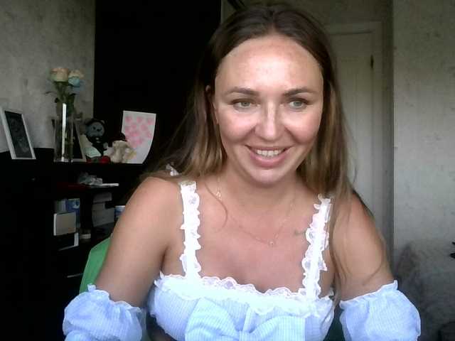 CuteFngelina live cam on BongaCams
