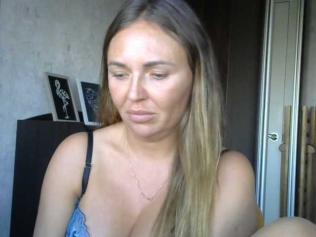 CuteFngelina live cam on BongaCams
