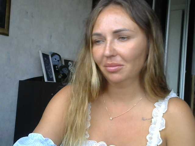 CuteFngelina live cam on BongaCams