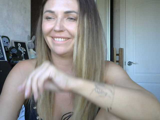 CuteFngelina live cam on BongaCams