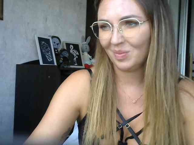 CuteAngelina webcam