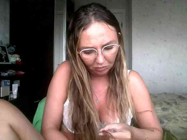 CuteAngelina webcam