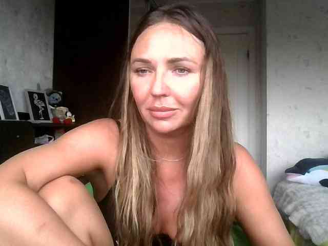 CuteAngelina webcam