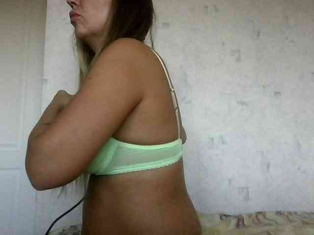 CuteAngelina webcam