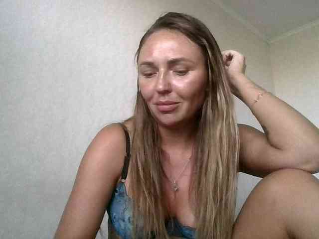 CuteAngelina webcam