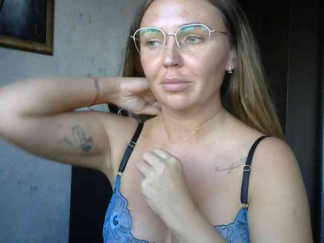 CuteAngelina webcam